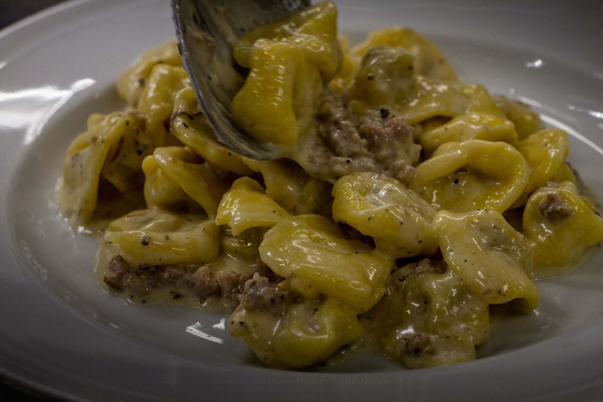 Tortellini a Norcia, trattoria cucina tipica